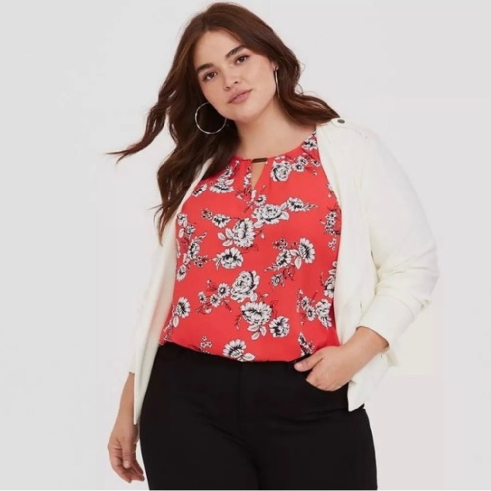 Torrid Coral Floral Keyhole Blouse